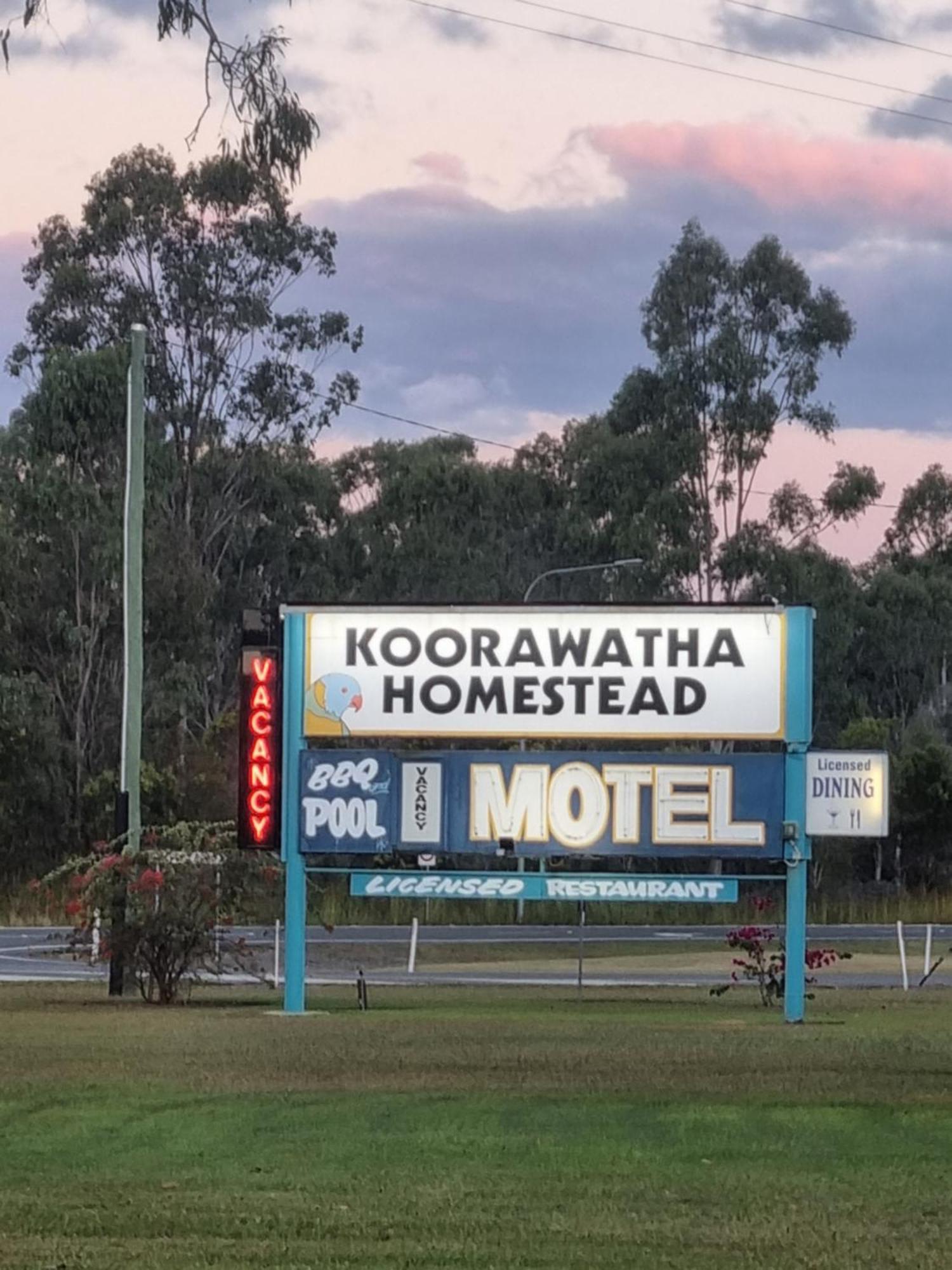Koorawatha Homestead Motel Bororen Экстерьер фото